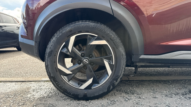 Nissan Juke 1.0 DiG-T 114 N-Connecta 5dr Petrol Hatchback